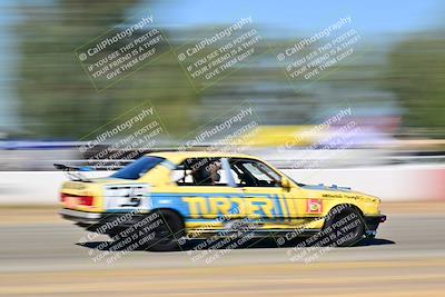 media/Sep-29-2024-24 Hours of Lemons (Sun) [[6a7c256ce3]]/StartFinish (245p-330p)/